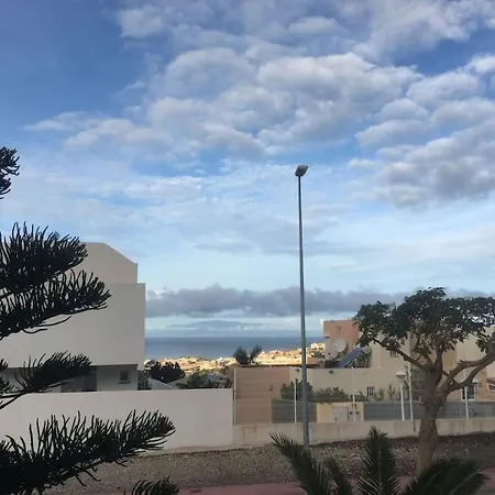 Independiente Estudio En Acogedora Casita De Mai شقة *